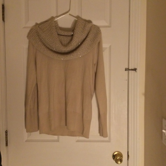 New York & Company women’s sz M sweater w/ cowl neck and some subtle sequins - Picture 5 of 8